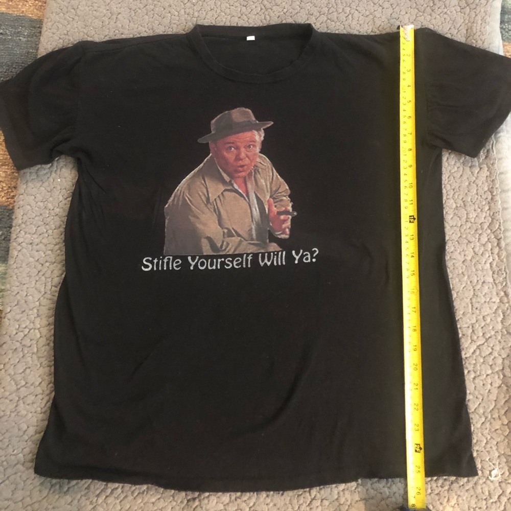 XXL T-shirt. Fits more like a large.
